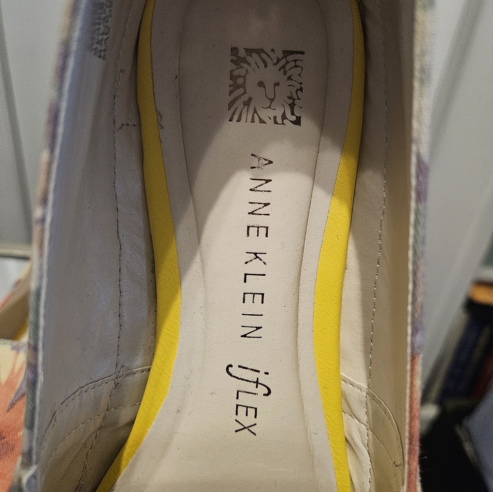 Anne Klien iFLEX, Vibrant Floral Slip-On Sneakers, size 8.5M - Picture 5 of 7